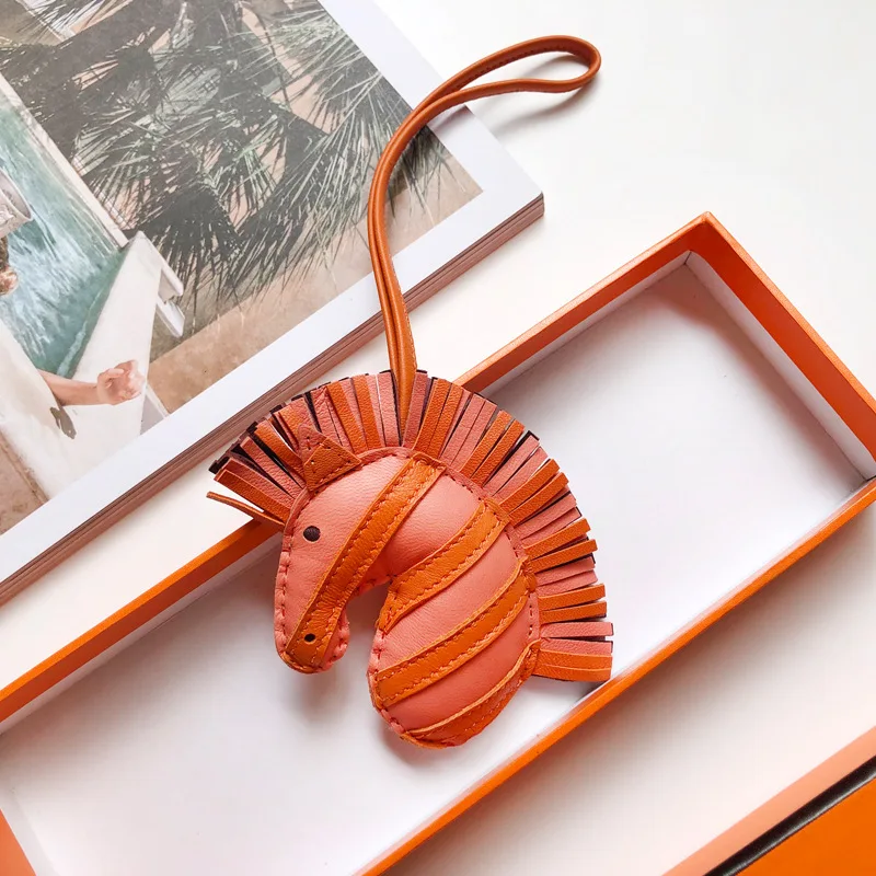 

Hand-Stitched Tassel Sheepskin Zebra Head Bag Charm Unicorn Horse Head Pendant Car Keychain Hanger Luxury Accessory