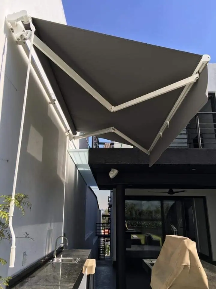 

Durable Modern Balcony Sunshade Canopy Outdoor Rainproof Easy To Install Awning Manual and Electric Opening Leisure Sunshade