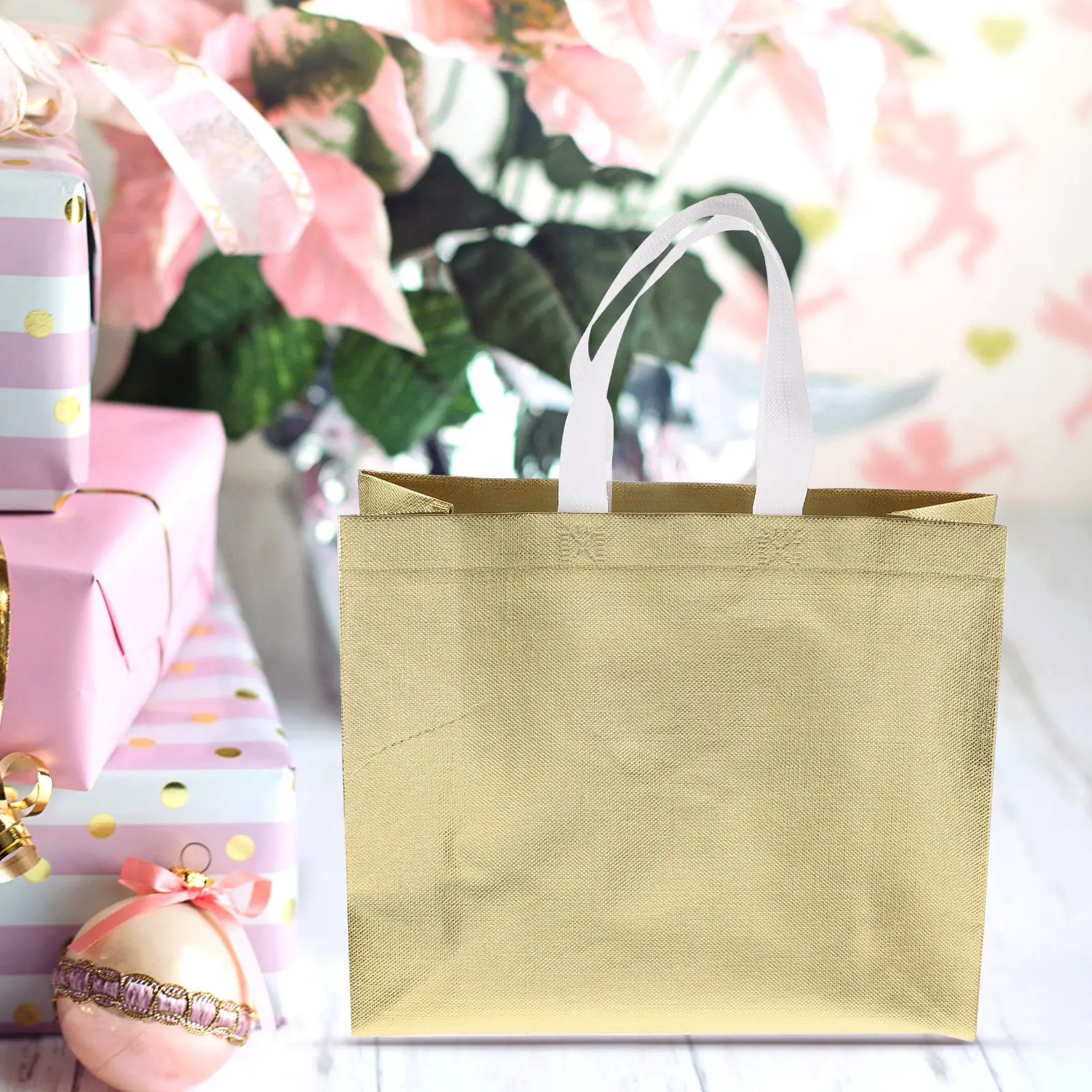 

10 шт. подарочных пакетов-тоут золотистого цвета, переливающиеся, маленькие, декоративные, портативные, для упаковки подарков на вечеринки, фестивали, свадьбы, сувениры