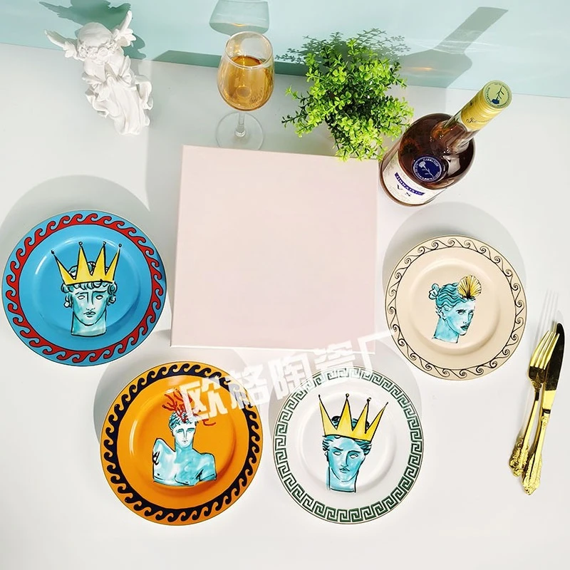 

Creative Bone China Plates Set of 4 Western Dinner Dessert Plates Decorative Ornaments Elegant Gift for Home Table