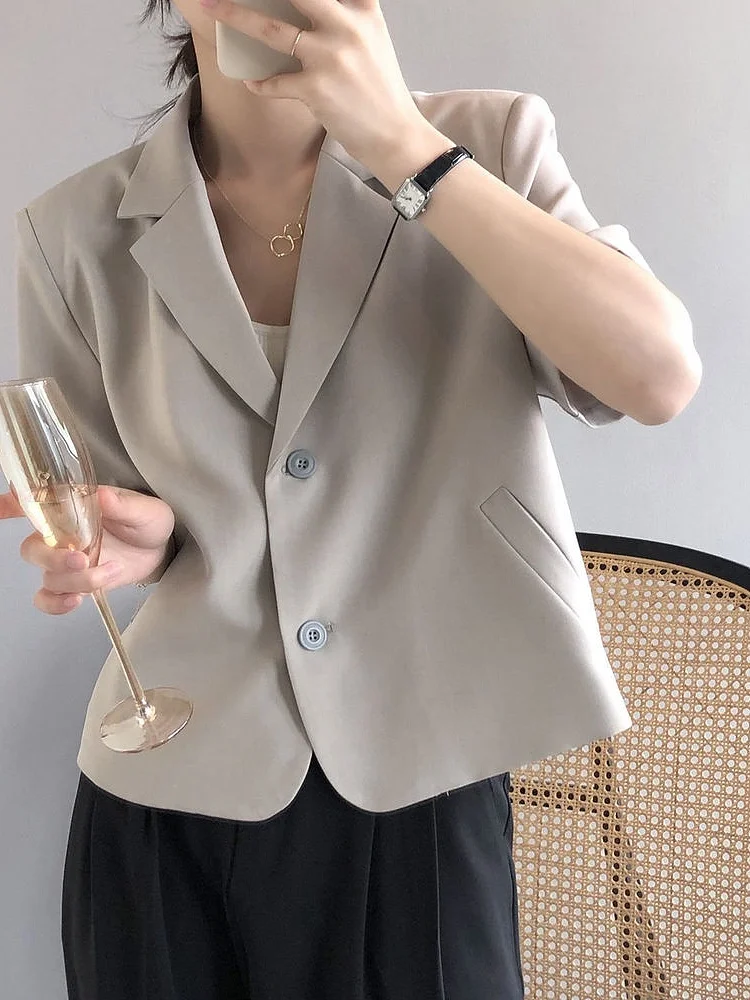 

ort Sve Suit Jaet Women's Lightweight Cact Casual Design Summer New Sle Button Pure Color Versatile Loose Fit
