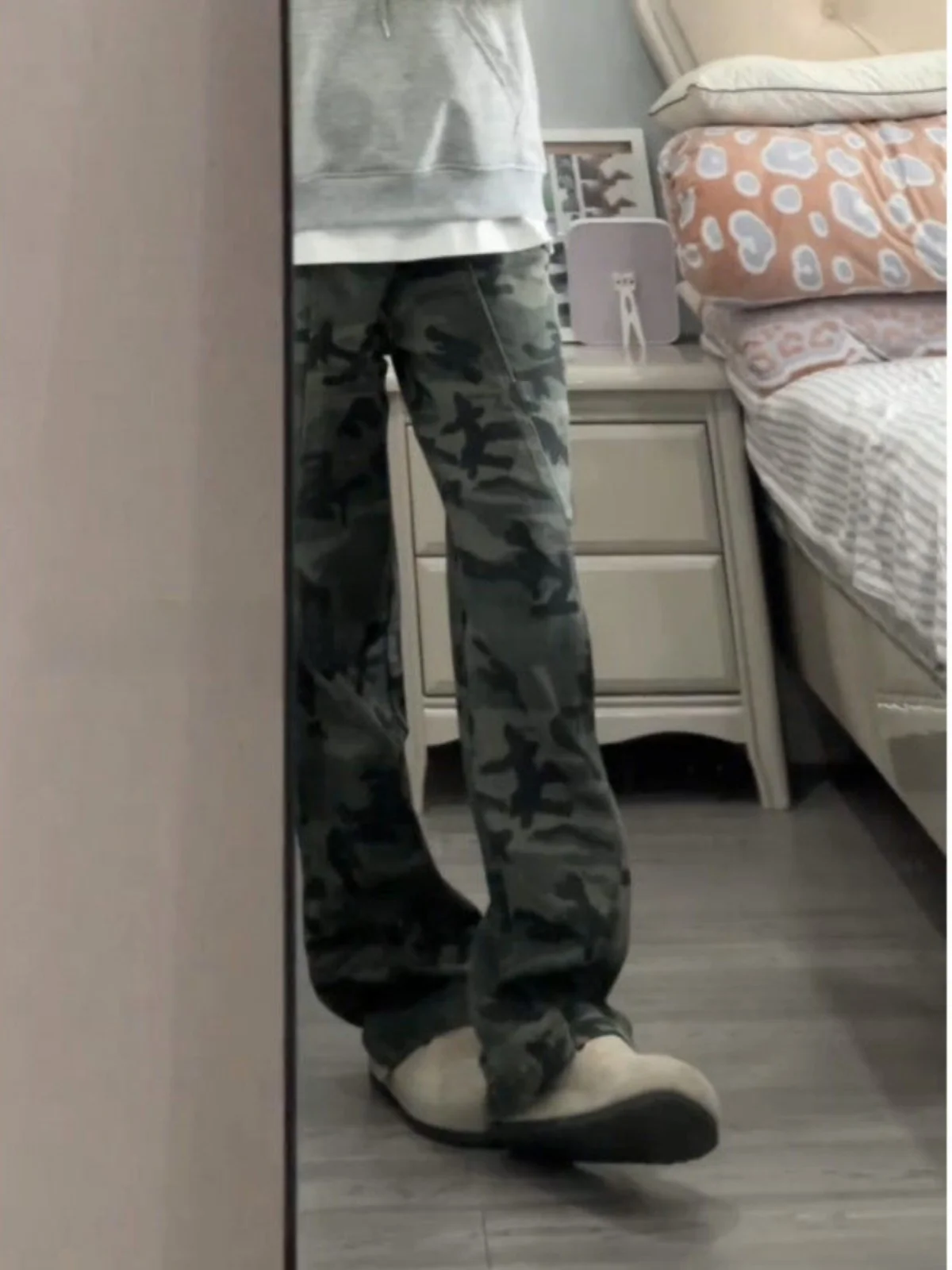 

Мужские джинсы в американском ретро-стиле с камуфляжным принтом, прямые брюки для работы, модные зауженные брюки с микро-клешем