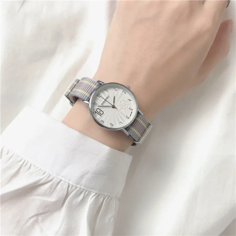 Simple Number Gear Dial Design Ladies Quartz Wristwatches Casual Pink Nylon Strap Woman Watch New Stripe Women Watches Hours