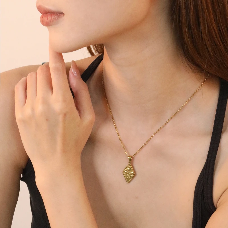 Everyday Boho Wear Gold Plated Diamond Shape Sun Necklace Perfect Birthday Present Non Fading High Polished Fashion Jewelry