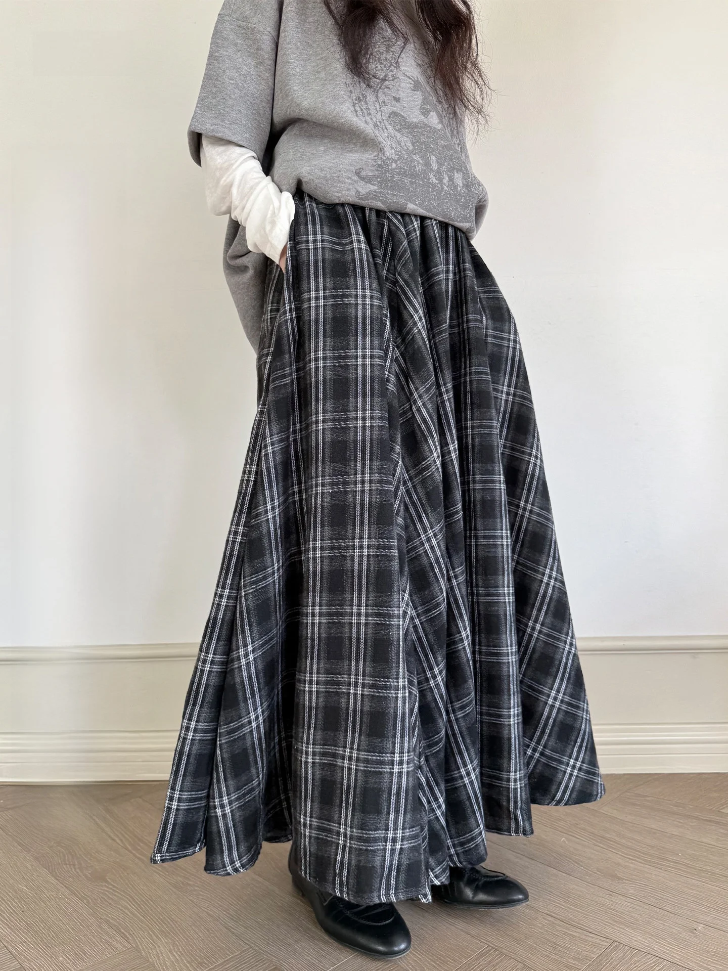 Loose Fit Plaid  Skirt Women's Asymmetrical Dark Series Extra Large Size Pleated Skirts Cotton Polyester Blend