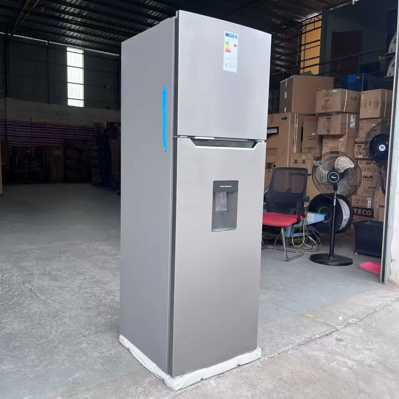 Double Door Upright Fridge Top Freezer With Water Dispenser 290L Inverter Air Cooling Frost Free