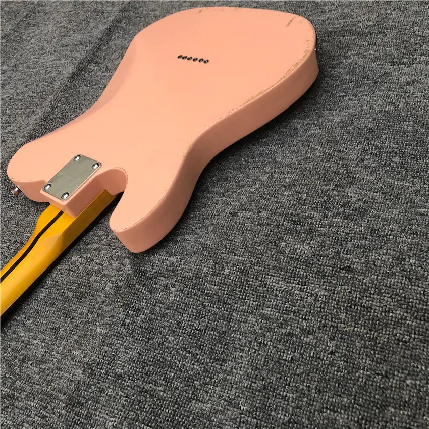 جيتار كهربائي وردي جديد، جيتار التراث، تجارة الجملة والتجزئة