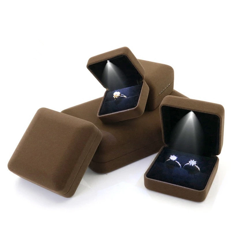 Vintage Khaki Velvet LED Jewellery Box Wedding Ring Pendant Earring Jewelry Display Packaging Cases Support Custom Logo