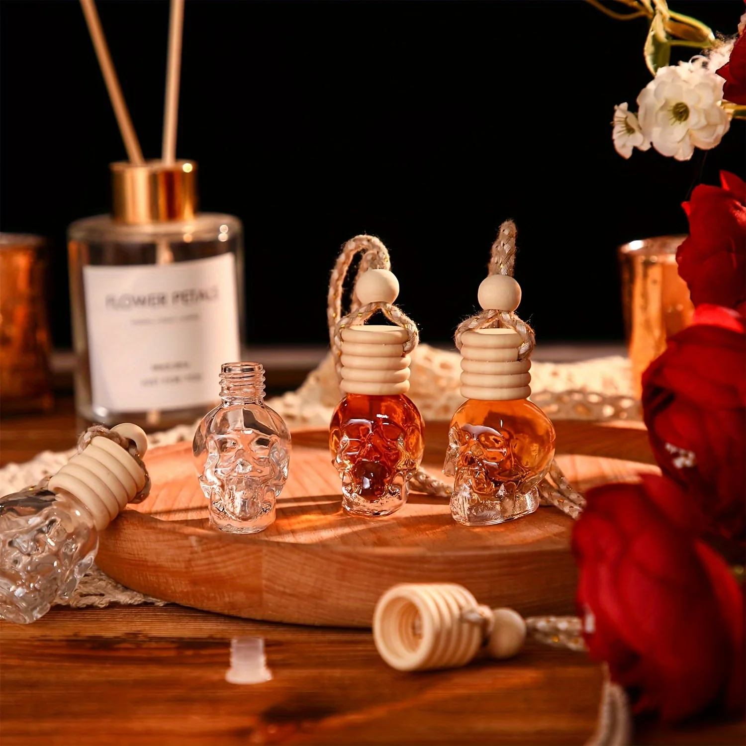 Bouteille de parfum transparente suspendue en forme de crâne, désodorisant pour voiture, diffuseur d'aromathérapie, bouteille d'huile essentielle, purificateur d'accessoires de voiture