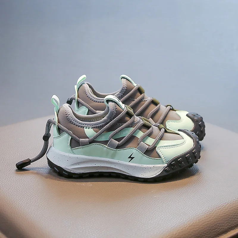 

Лидер продаж 2026 года: осенние детские спортивные кроссовки — легкие, с защитой стопы, для бега и активного отдыха, устойчивые, повседневные.