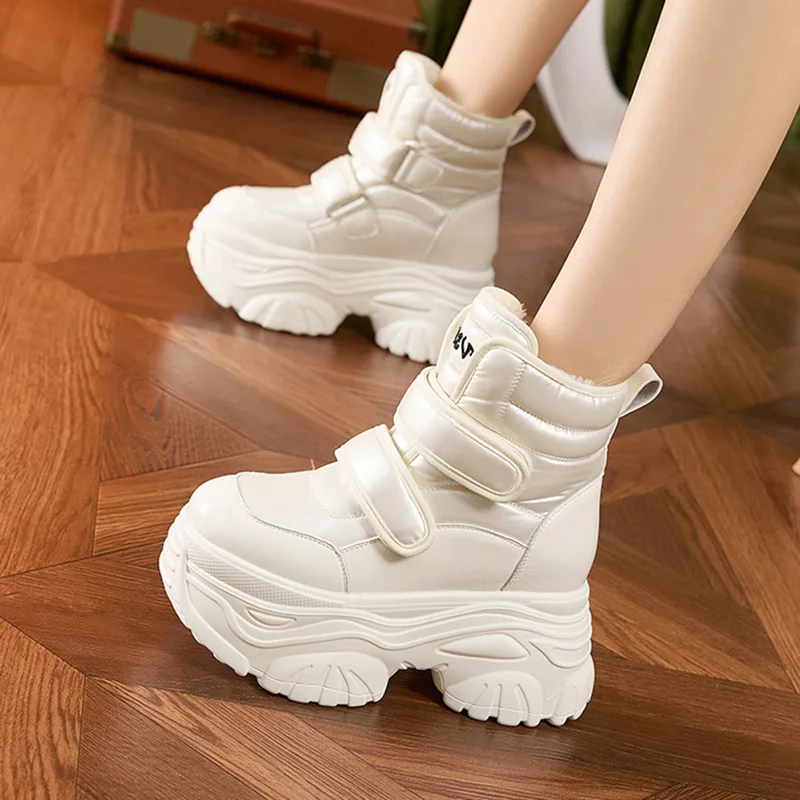

Women Snow Boots Winter Warm Furry Lined Slip Resistant Short Boots with 9 5cm Height Increase