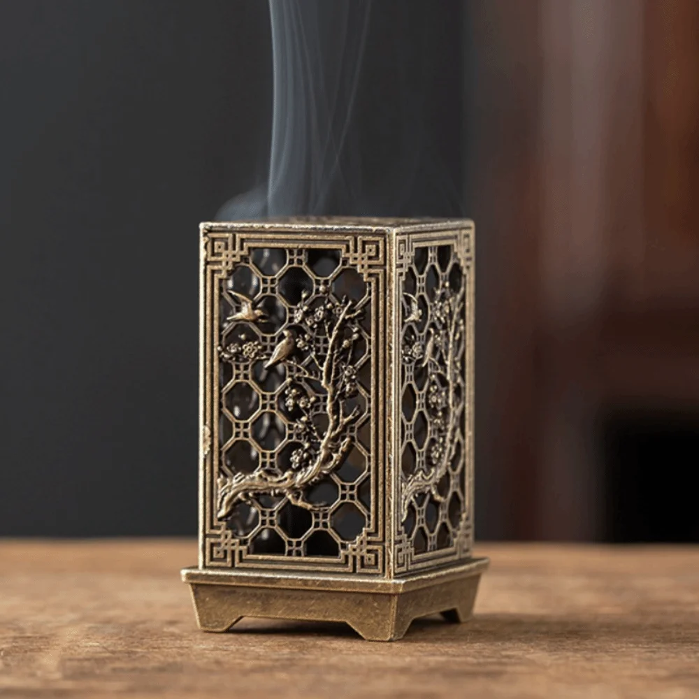 Retro Brass Material Incense Burner Metal Construction New Chinese Style Xiangyun Incense Holder Aromatherapy Holder Gift
