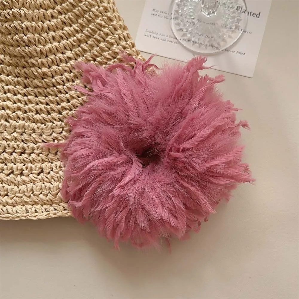 1 Stück elegante Haarband mit Federn und Pompons für Herbst/Winter, hochwertiges, vielseitiges Haaraccessoire für Pferdeschwänze und Dutt, geeignet für Partys – Detail 9