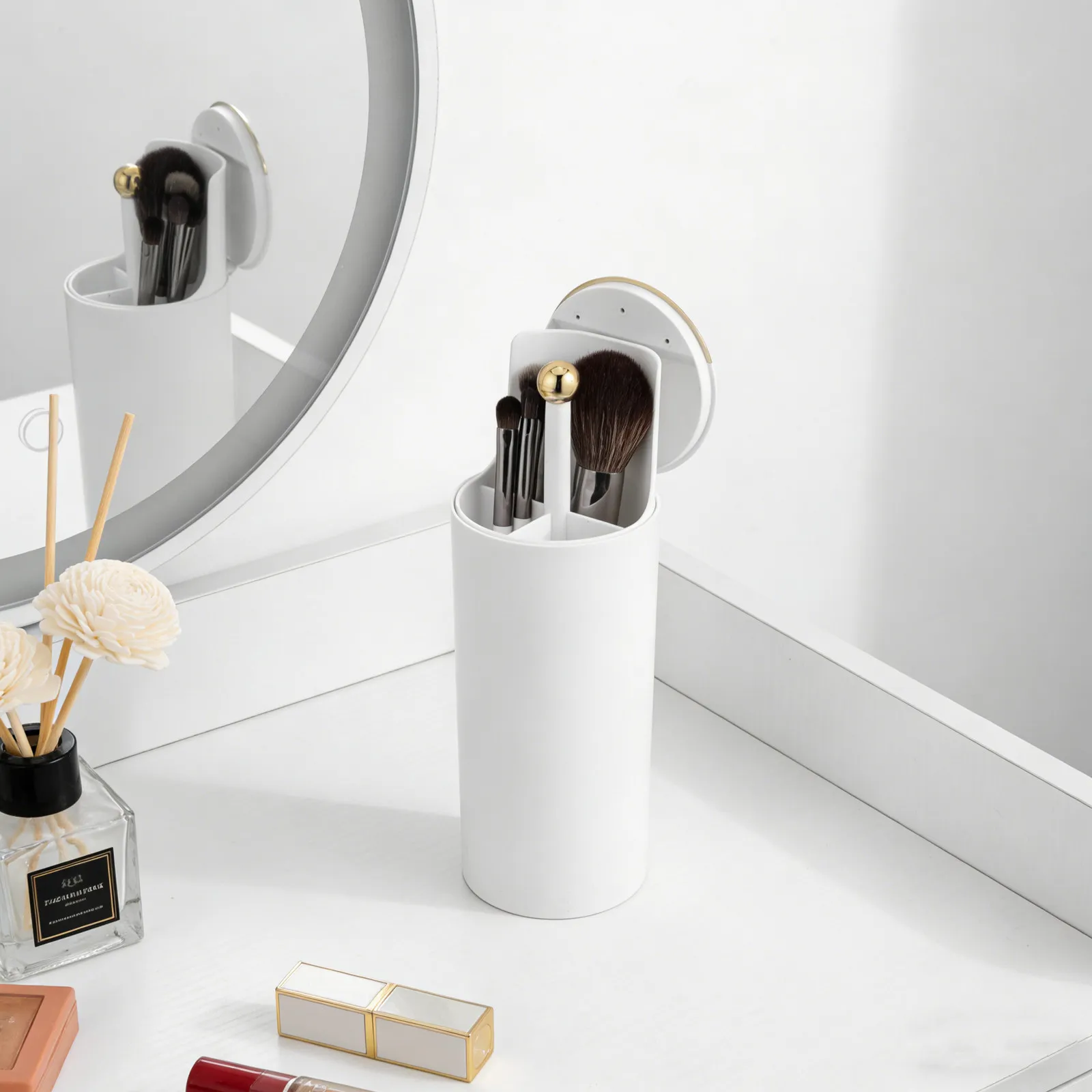 Makeup Brush Holder Auto Lift White Cover Vanity Organizer Press to Open Brush Cup Divided Storage Dustproof Makeup