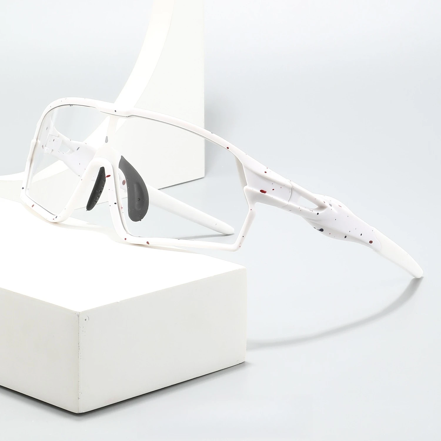 

1061 Photochromic Polarized Cycling Sunglasses Men Women UV400 Retro Square Rimless Sports Glasses Outdoor Fishing Goggles