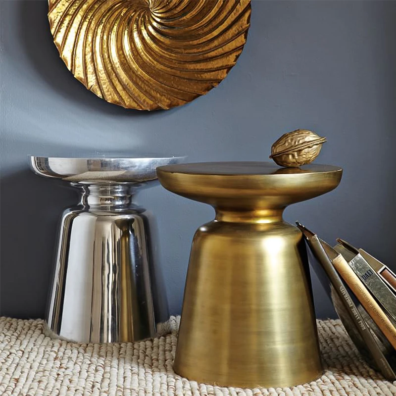 

Side few small coffee table modern simple mini light luxury sofa corner few creative round bedside table