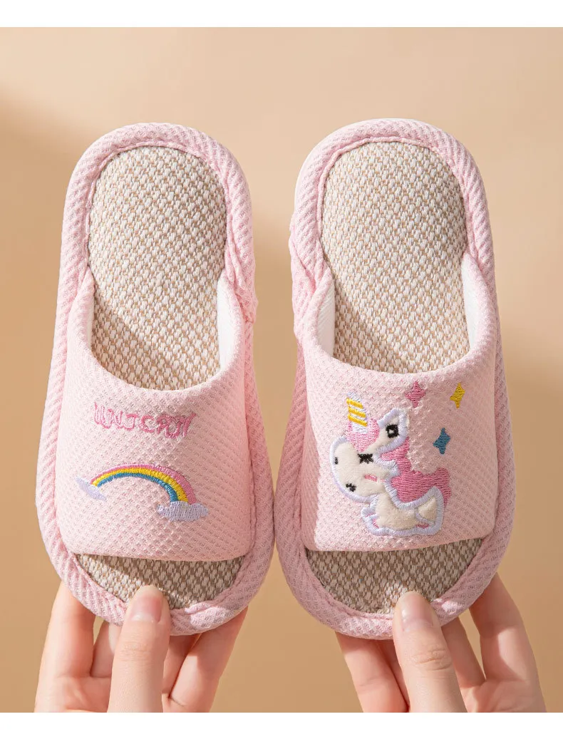 Kinder Indoor Home Schuhe Einhorn Frühling 2026 Anti-rutschig Cartoon Hausschuhe Leinen Boden Atmungsaktive Mädchen Jungen Hausschuhe – Detail 3