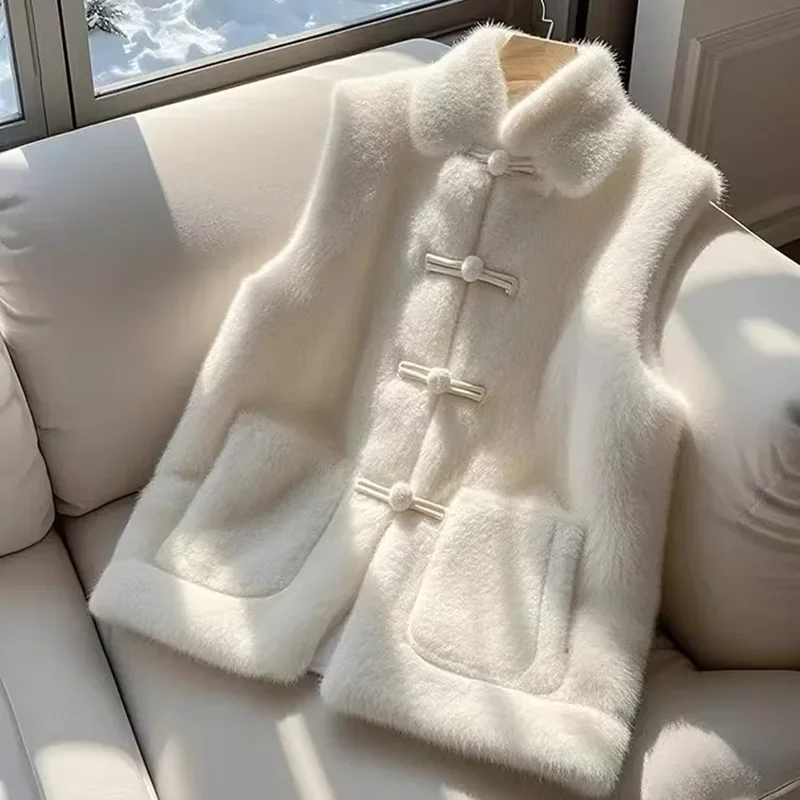 

Новый китайский плюшевый жилет из ягненка, верхняя одежда для женщин, осень-зима 2024, новая мода, свободный толстый теплый национальный жилет с пряжкой
