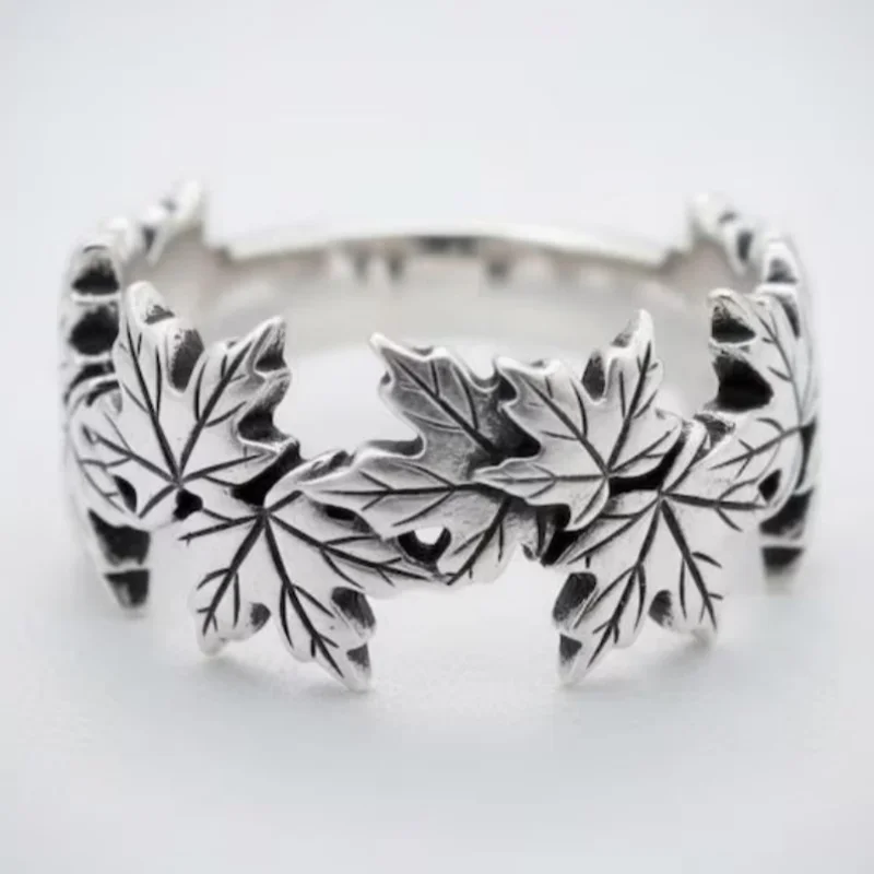 Women's Fashion Silver Plated Ring Maple Leaf Continuous Carving Shape Vintage Texture Ring Daily Commuting Party Jewelry