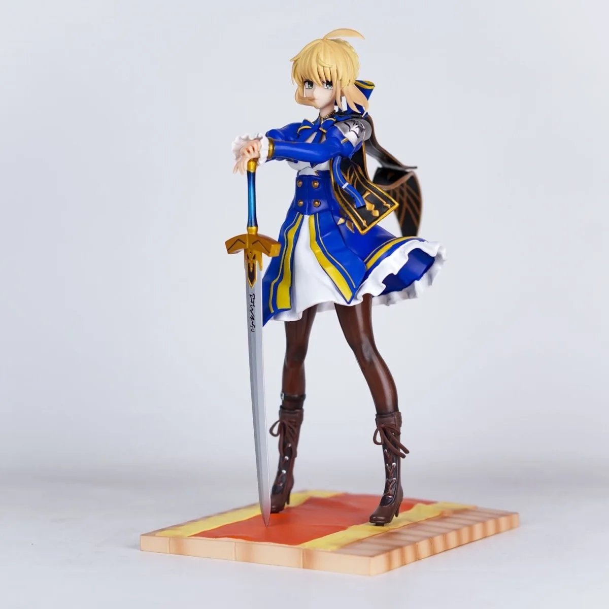 【C4 STUDIO】24cm/9.45 Inch Anime Saber Fate/stay night GK Altria Pendragon Figure Standing Statue Collectible Model Toy Gift