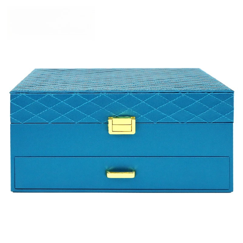 Jewelry box, ring, stud earrings, necklace, pendant, large-capacity portable jewelry box, retro jewelry box.