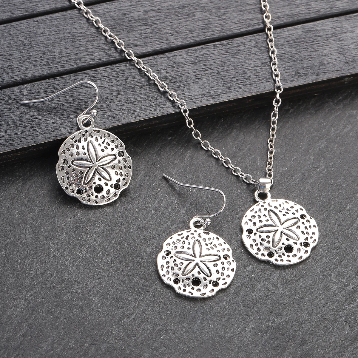 Ethnic Vintage Silver Color Necklace Earring Set Women Fashion Indian Jewelry Alloy Tree Heart Pendant Party Wedding Jewelry Set