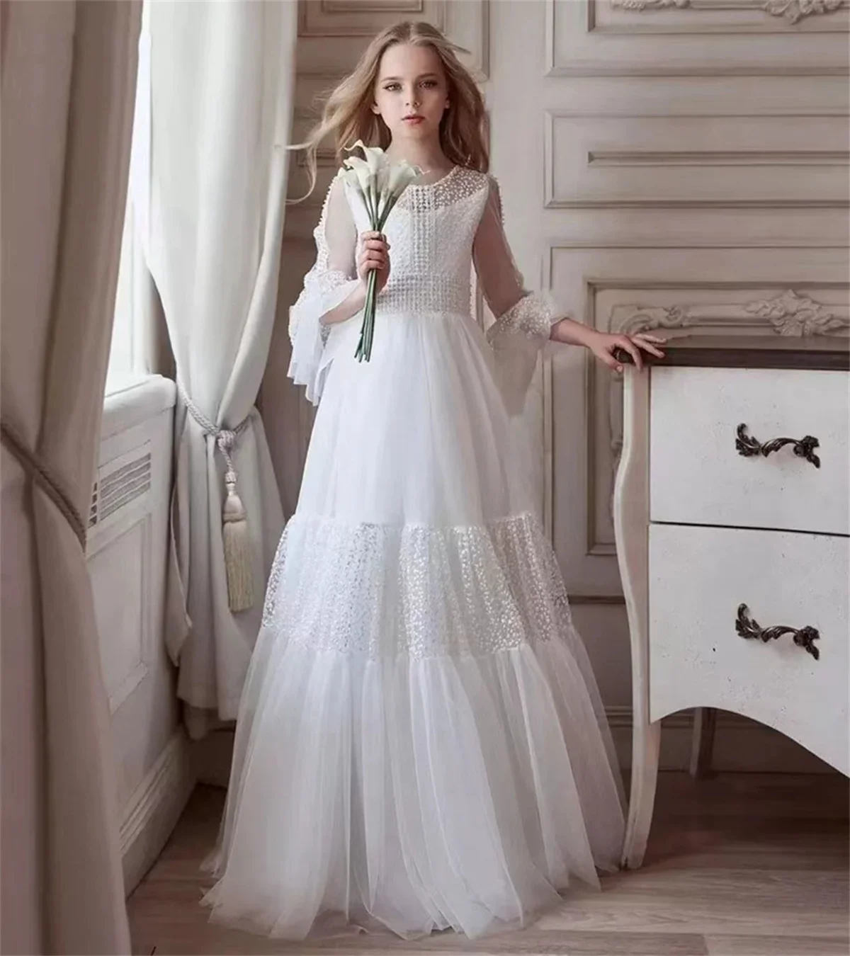 

White Layered Tulle Flower Girl Dress Long Sleeve Button Wedding Child Birthday Party Ball Gowns Celebration Evening Prom Dress