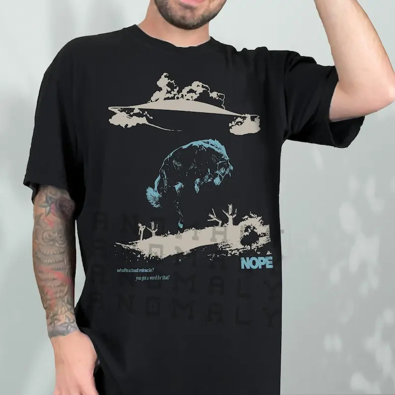 UFO Halftone Graphic Tee: Say Nope To Other Horror Movie Alien Apparel T-Shirt