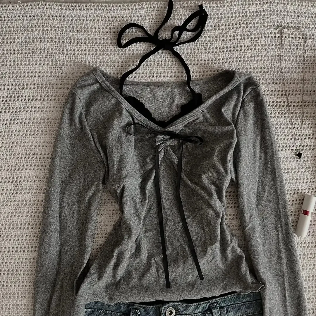 

Y2k gray top fashionable and sexy slim fit basic shirt 2025 fashionable street wear retro Gothic long sleeved T-shirt for women