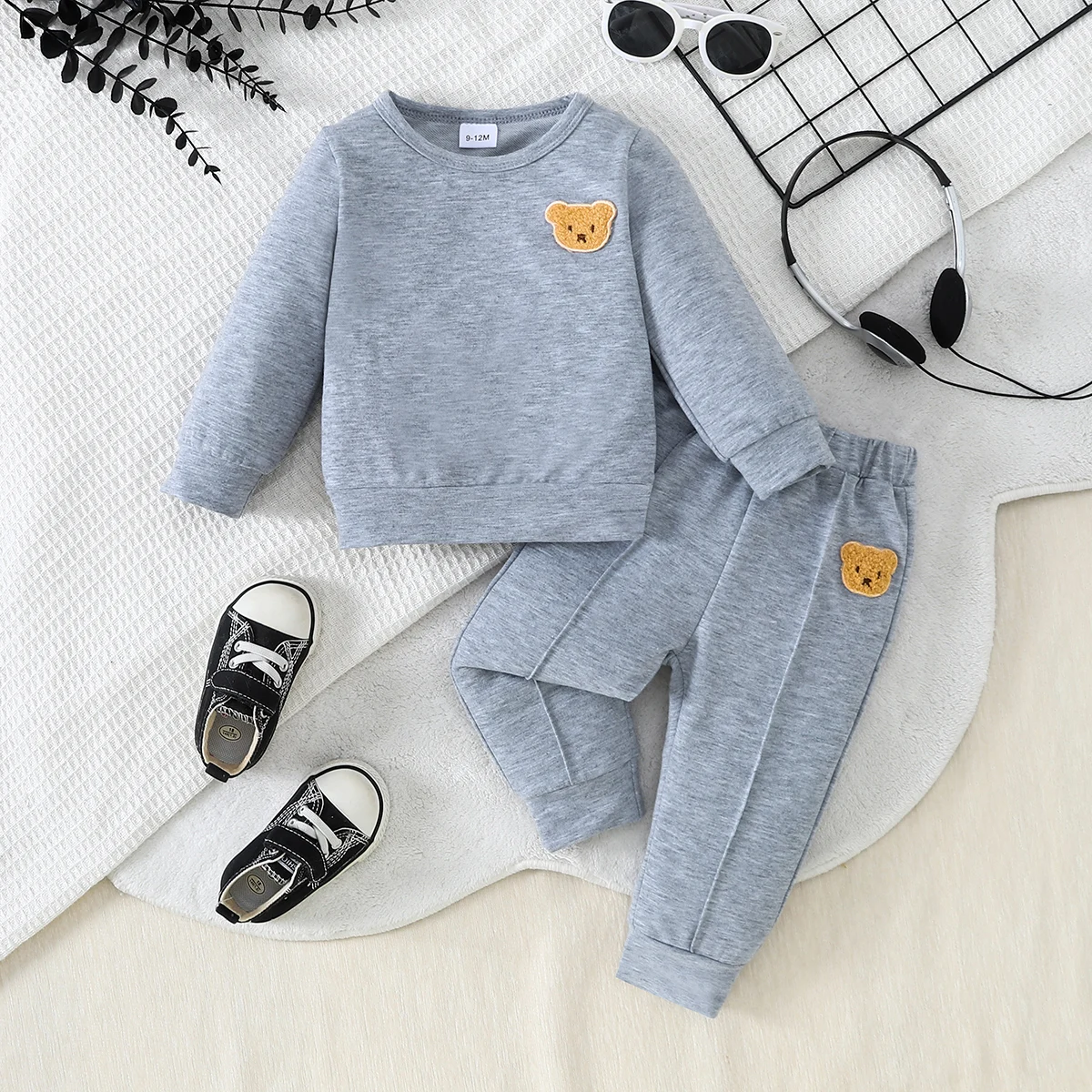 Baby Bear Embroidered Sweatshirt Set Cute Simple Style Includes Sweatshirt And Pants with Bear Embroidery Loose Fit