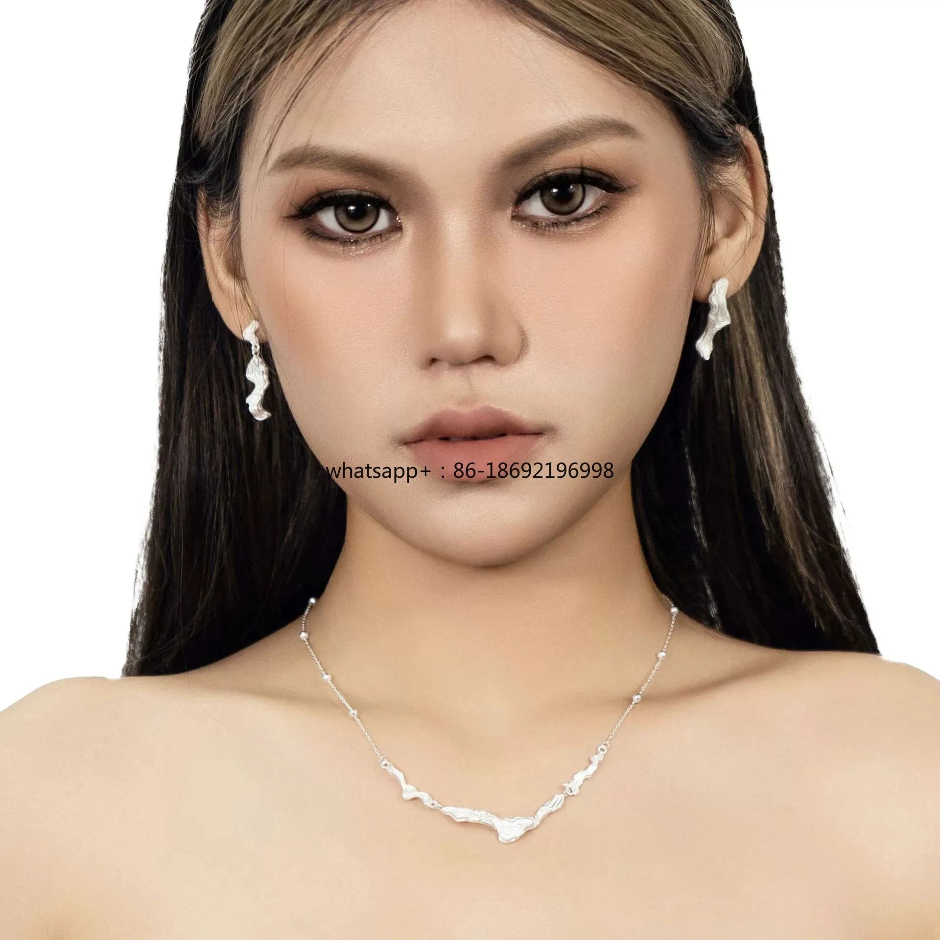 S925 Sterling Silver Plain Silver Quicksand Stud Earrings Personalized High-grade Temperament Light Luxury Exquisite Earrings
