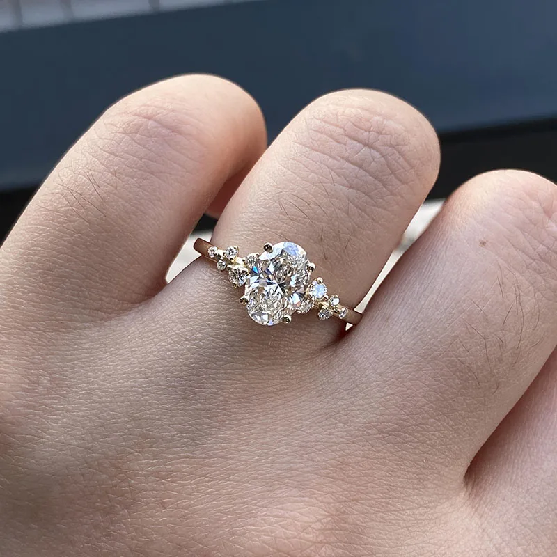 IGI Certified 1CT Oval Cut EF Color VS-VVS  Lab Grown Diamond Ring Clarity 14K / 10K Gold Band Engagement Ring For Lady