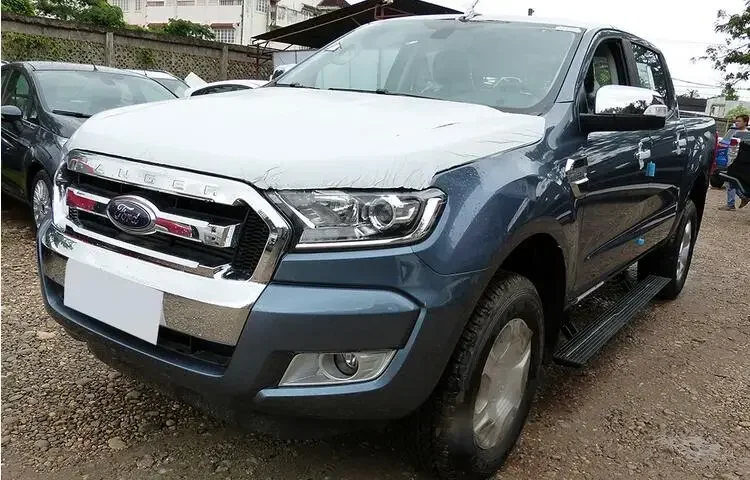 High Quality For Ford Ranger 2015-2024 Electric Motor Pedal Running Board Side Step Bar Nerf