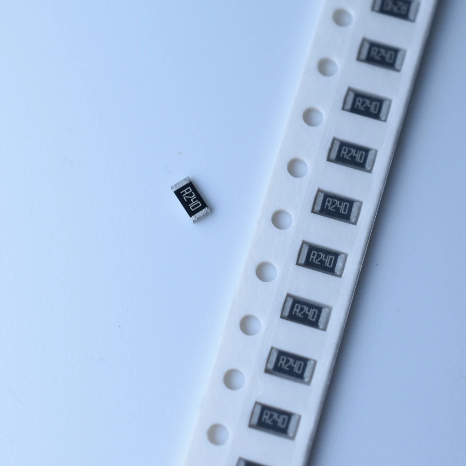 

5000 шт./катушка 1206 42.2Ω 42R2 43R 43R0 43.2R 43R2 44.2R 44R2 45.3Ω 45R3 46.4Ω 46R4 47.5R 47R5 48.7Ω ±1% 1/4W, SMD чип-резисторы