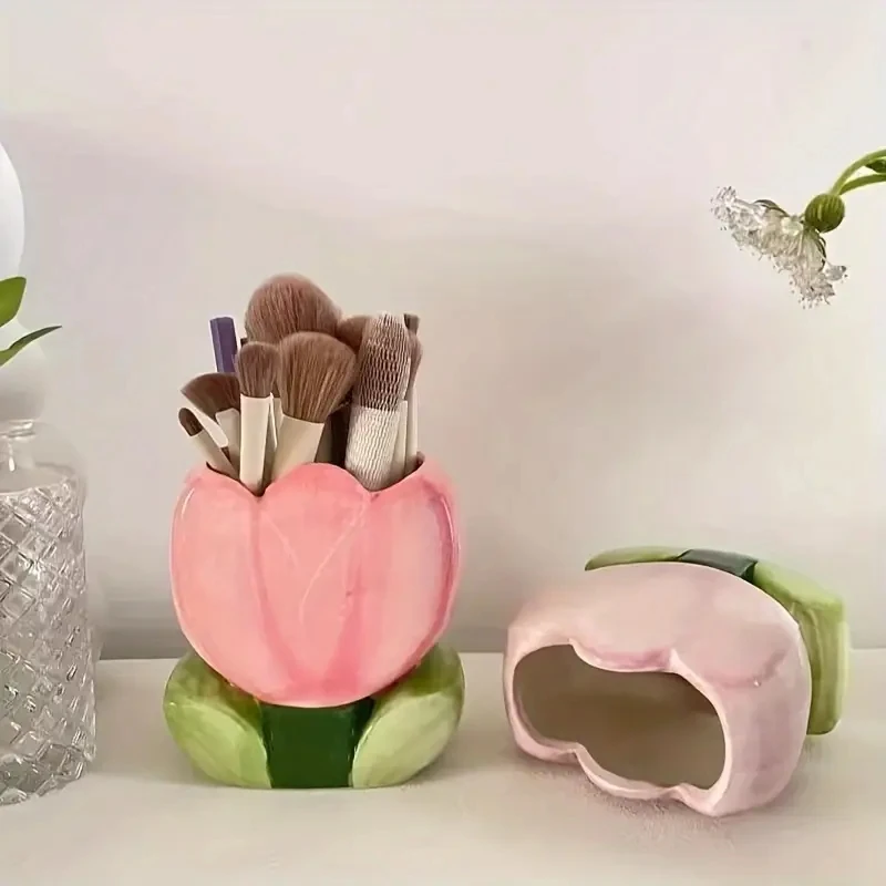 Miniso Fashion Creative Tulip Series فرشاة للمكياج تخزين دلو حلو أزهار لطيفة حامل قلم مكتب سطح المكتب تخزين الملحقات
