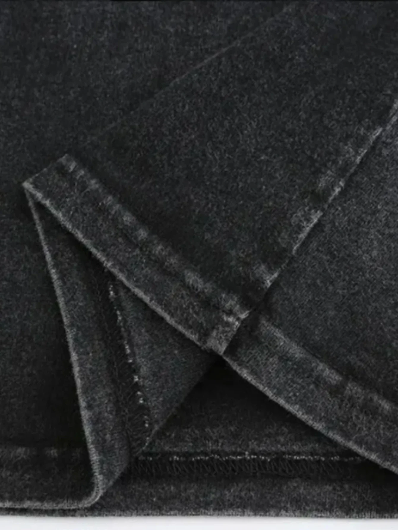 تي شيرت نسائي أسود مغسول برقبة دائرية مريح وفضفاض مناسب للرجال والنساء مثالي لعيد الميلاد الشتوي