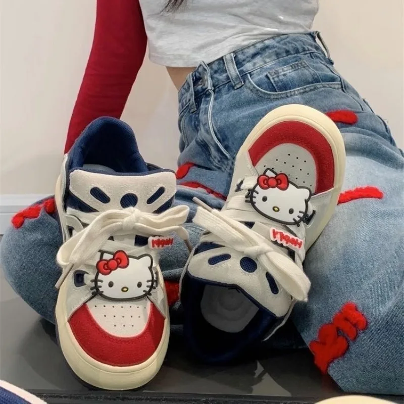 Sanrio Original Hello Kitty American Vintage Bread Shoes for Women 2024 New Versatile Student Sneakers Platform Skateboard Shoes