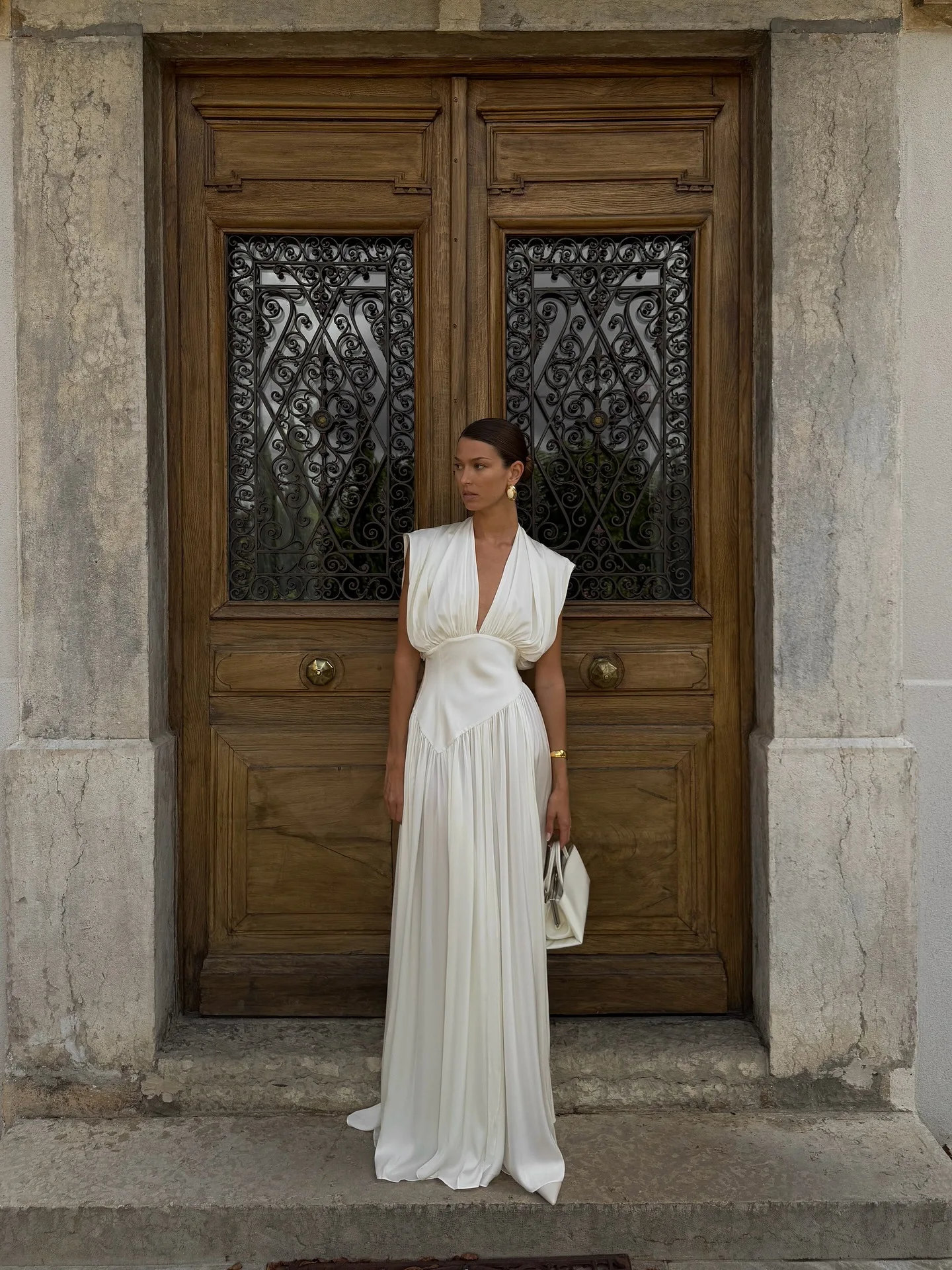 Vestidos de Festa em Cetim Branco para Mulheres, Elegantes, com Decote em V Profundo, Cintura Alta, Sem Mangas, com Fenda, para Férias e Banquetes, Novos