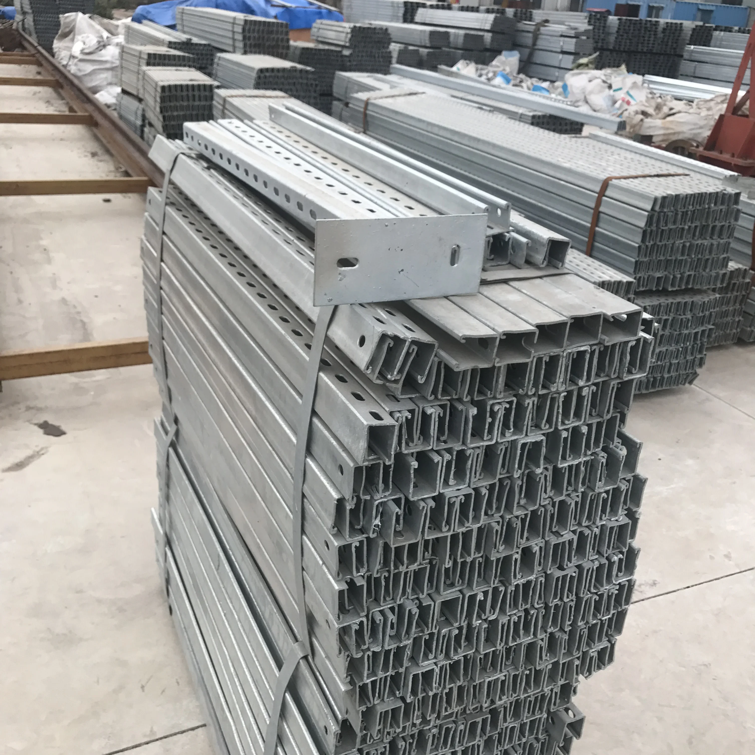 Obrázek 7: Aluminium držák dno solární držák systém příslušenství pro fotovoltaických solární panely