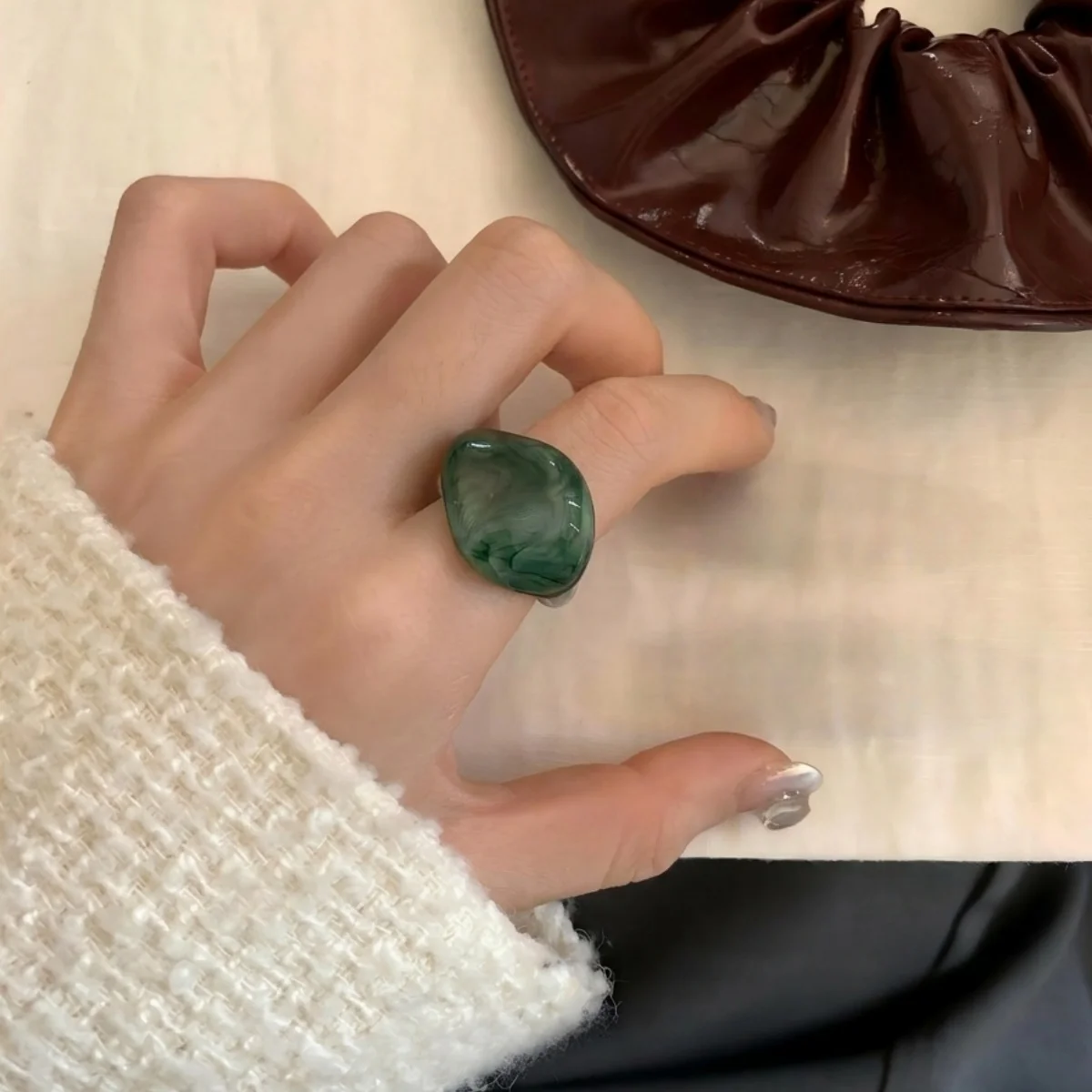 Bohemian Retro Emerald Green Leaf Shaped Women's Resin Ring