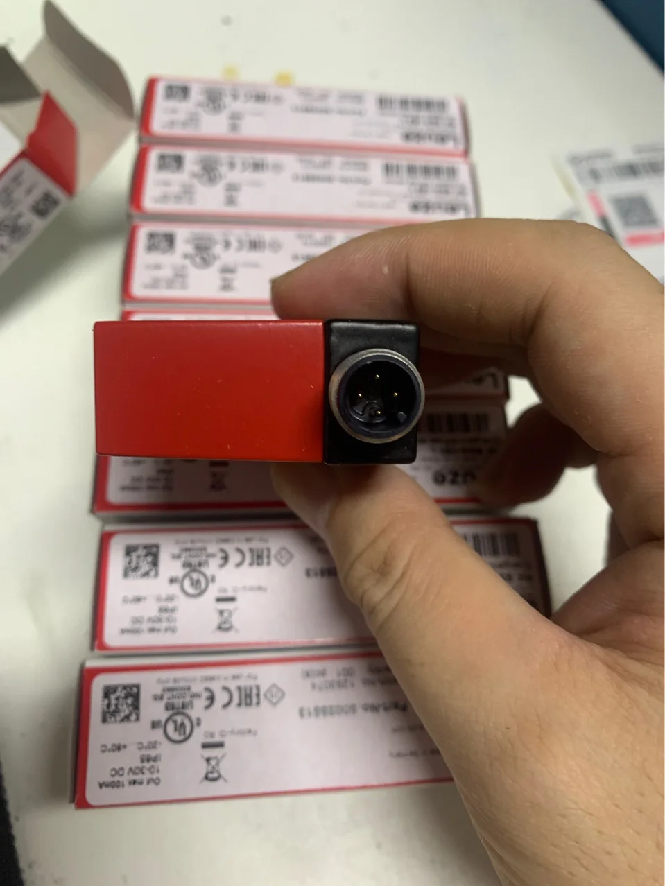 Original Leuze RK 93/4-150 L 50025513 Infrareds Diffuse Photoelectric Sensor Metal Housing For Industrial Automation