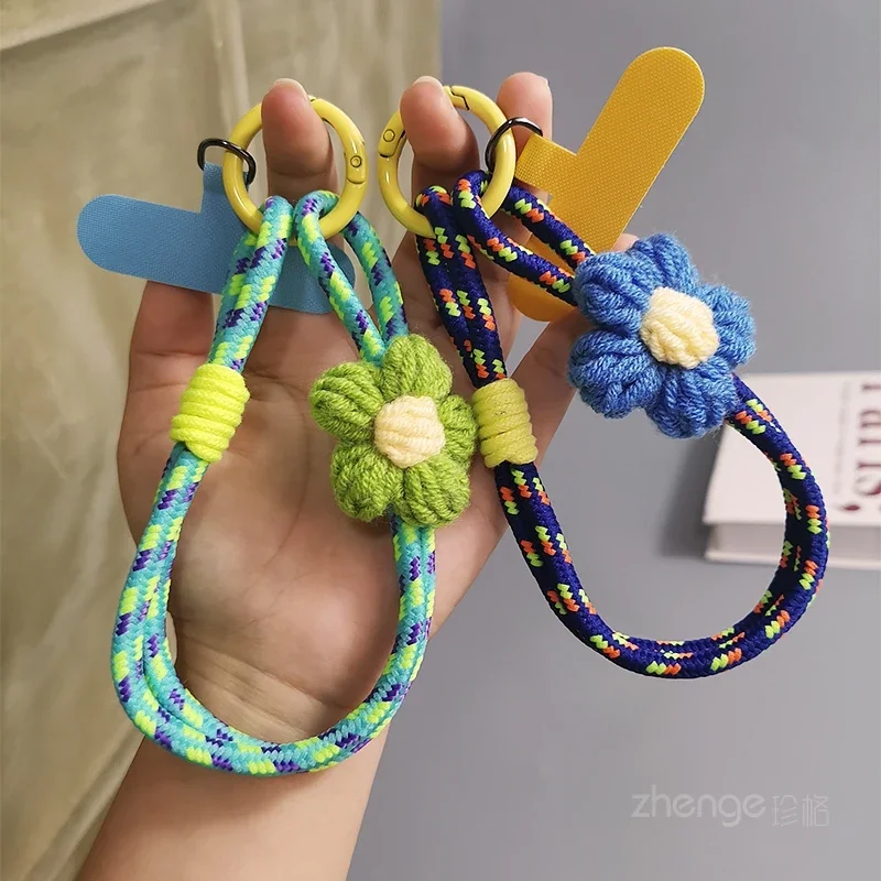 

Flower Woven Mobile Phone Lanyard, Short Wrist for Women, Sturdy and Anti Drop Clip on Phone Case, Universal for Mobile Phone