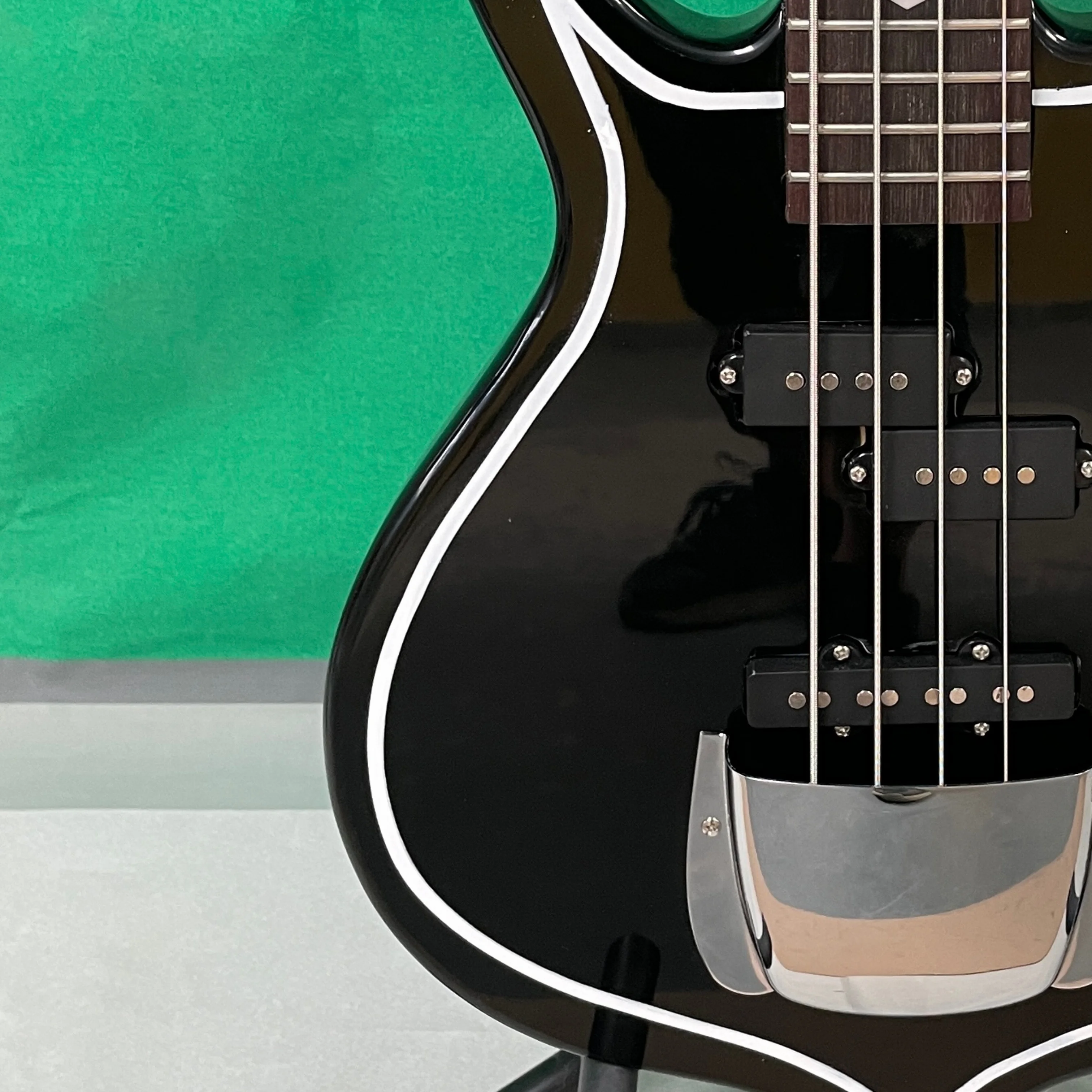 4-string electric bass guitar rosewood fingerboard, diamond inlays, and silver hardware guitars ; vintage rock electric guitarra - view 6