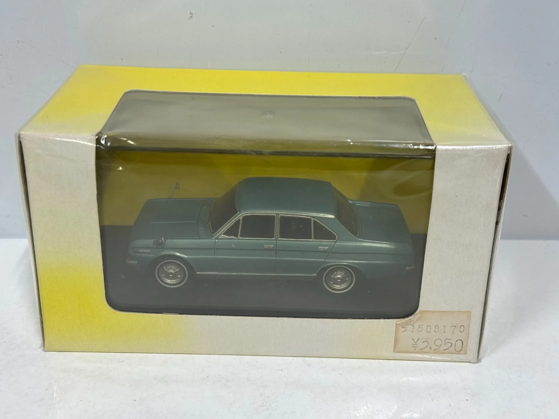 

Литая под давлением модель автомобиля в масштабе 1/43 Коллекционная игрушка в подарок сувенир дисплей орнамент