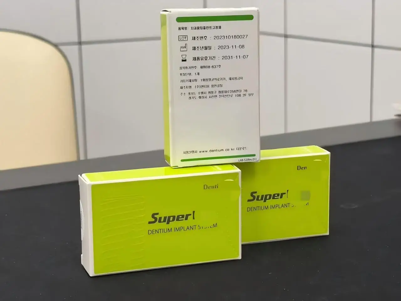 

Набор из 4 микро-миниатюрных винтов SuperLine Dentium System Lab, серия FXS, для протезных компонентов