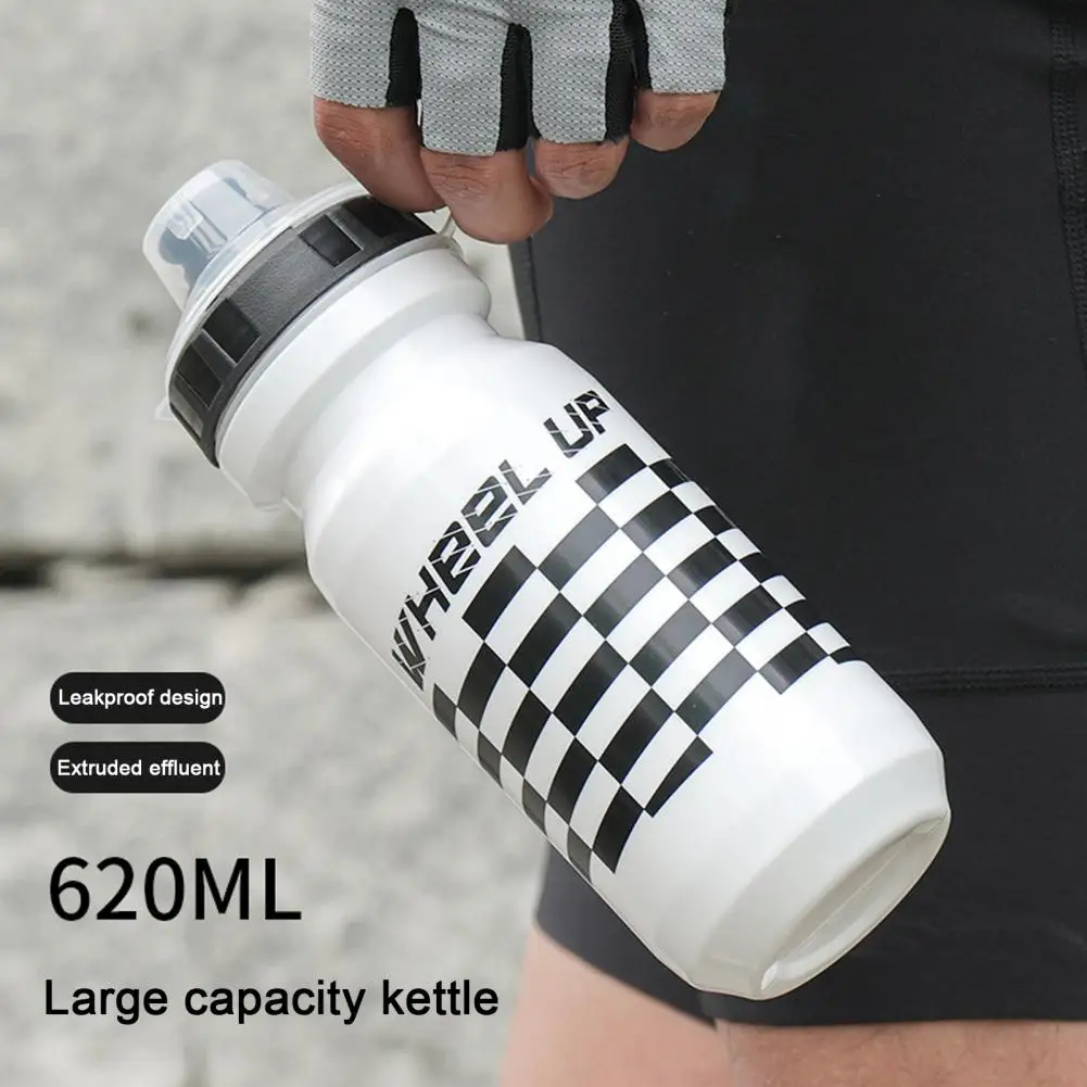 Bike Hydration Bottle Effortless Hydration for Outdoor Cycling 620ml Squeezable Bicycle Water Bottle with Dust Cover Reusable