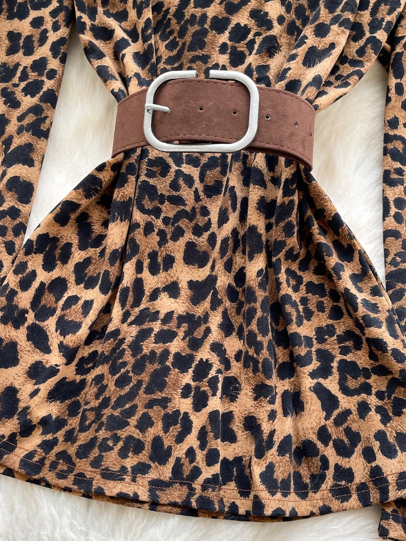 Foamlina T-shirt sexy con stampa leopardata Top per donna Nuova primavera autunno O collo manica lunga casual top stampati femminili con cintura