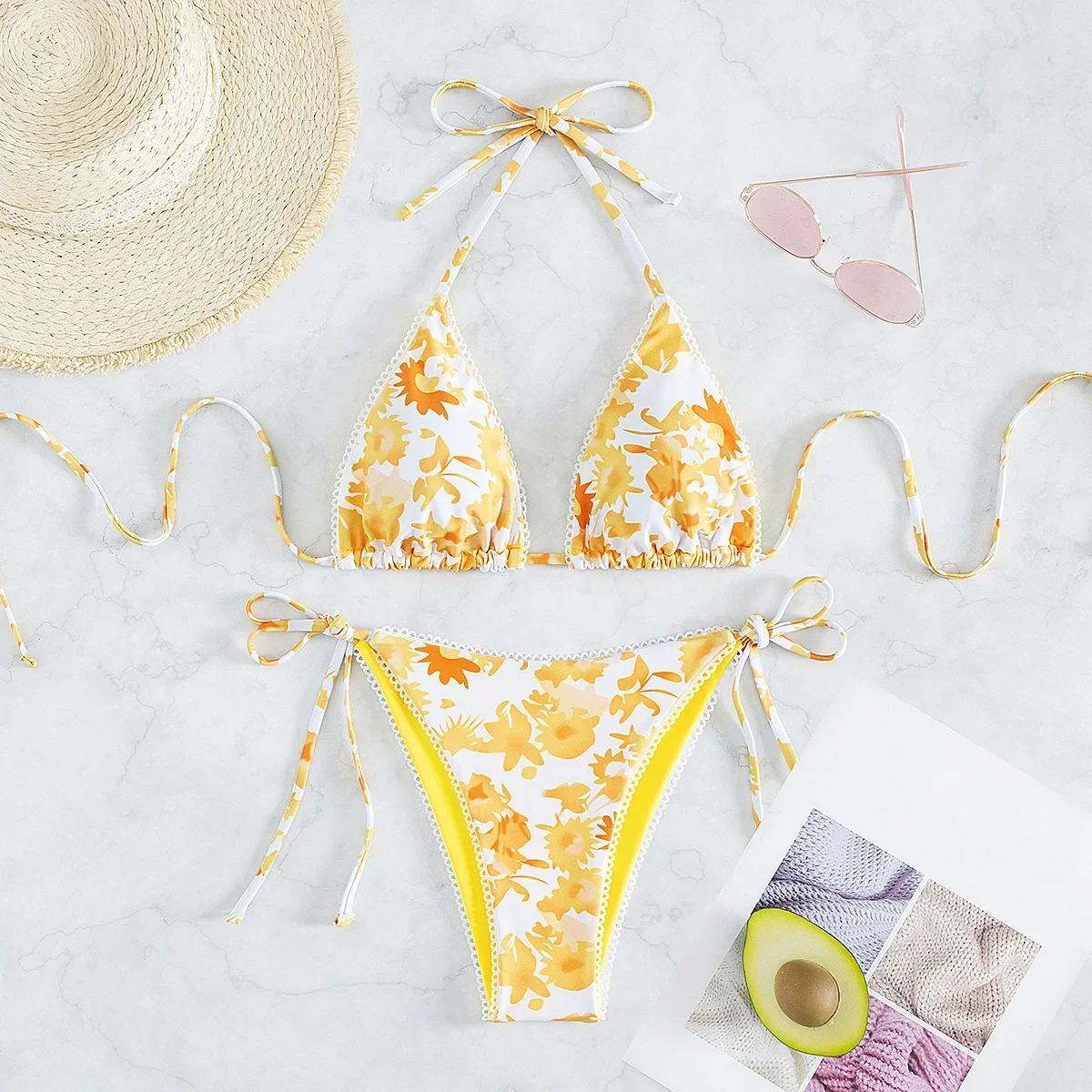Traje de Baño con Estampado de Hojas Amarillas, Mini Bikini Triangular Extremo, Micro Tanga Sexy, Traje de Baño para Mujer, Conjunto de Bikini con Tiras y Halter