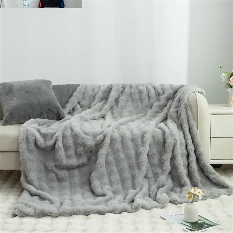 Luxury Artificial Rabbit Fur Bed Blanket Winter Thick Woolen Blanket Sofa/Bedroom Solid Color Soft Bubble Blanket