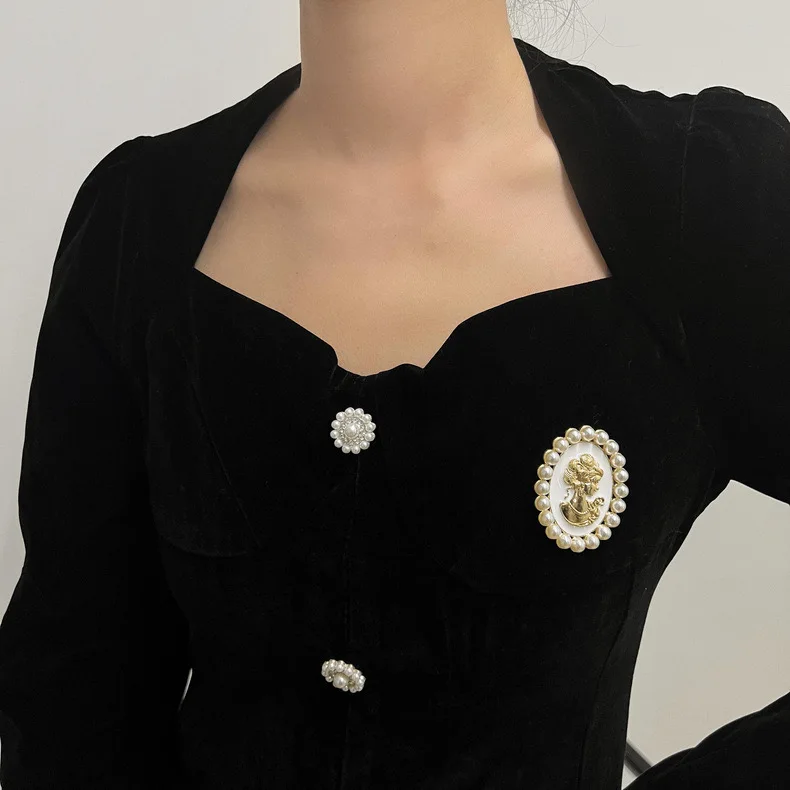 Baroque Beauty Head Brooches for Women Oval Pearl Portrait Figure Party Office Brooch Pines Vintage Classic Jewelry Gifts